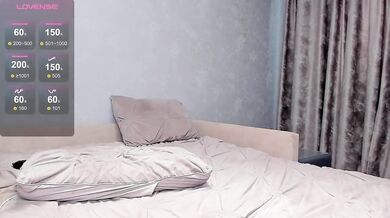 Linda-3 - Porn Video [Bongacams]: lively host, lively content creator, curvaceous allure