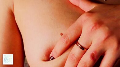 OraClaxton - Porn Video [Cam4]: live interaction, naked behind, nice