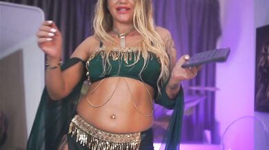 AlmaVelia - Porn Video [Bongacams]: sensual posterior, dazzling diva, captivating porn slut