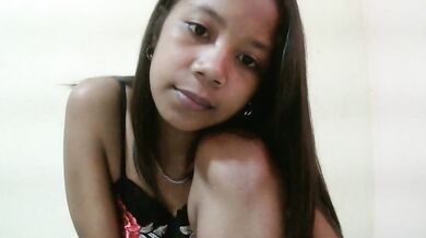 Mulanne001 - Porn Video [Cam4]: vibrant host, huge dildo, perfectly shaped booty