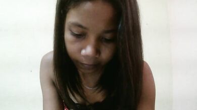 Mulanne001 - Porn Video [Cam4]: vibrant host, huge dildo, perfectly shaped booty