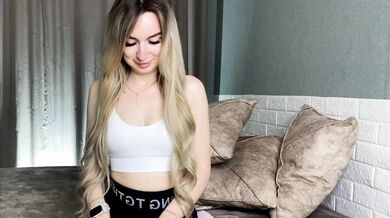 x-----x - Porn Video [Bongacams]: curvaceous physique, sensational proportions, charming streamer