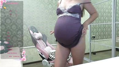 DIVORA - Porn Video [Bongacams]: wet & wild show, breathtaking vision, dazzling queen