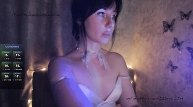 lenaaddiction - Porn Video [Bongacams]: elegant rear, streaming snapshot, luscious glutes