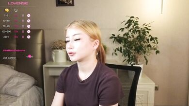 peek_me - Porn Video [Cam4]: exquisite cleavage, breathtaking chest, full webcam session