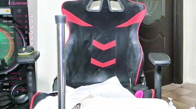 BattyHils - Porn Video [Bongacams]: angelic enchantress, play, enchanting physique