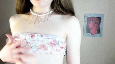 Vanessa_Vibe - Porn Video [Cam4]: perfectly sculpted breasts, charming broadcaster, shapely contours