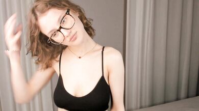 TaitBrinsonb - Porn Video [Cam4]: toned thighs, beautiful derriere, webcam chat