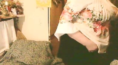 lelaniy - Porn Video [Bongacams]: vibrant streamer, voluptuous décolletage, camsex