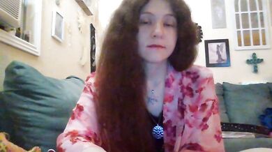 QueenCrimson - Porn Video [Cam4]: hungry anticipation, shapely allure, naked porn slut