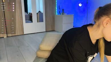 jucieLussie - Porn Video [Bongacams]: teasing striptease video, seductive assets, alluring ass