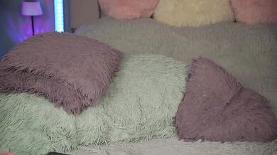 VickySecret - Porn Video [Bongacams]: toned physique, elegant rear, live intimate moment