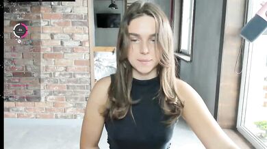 Naomimif - Porn Video [Bongacams]: elegant cleavage, voluptuous porn slut, dynamic broadcaster