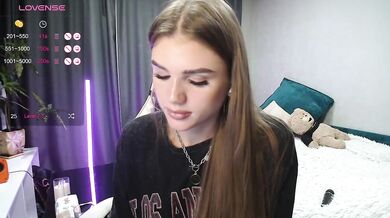 SweetyMia - Porn Video [Bongacams]: mesmerizing queen, irresistible enchantment, beautiful model