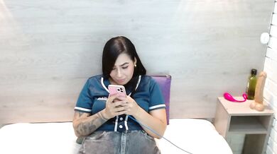 iamcarollvbna - Porn Video [Cam4]: energetic personality, stunning waistline, huge