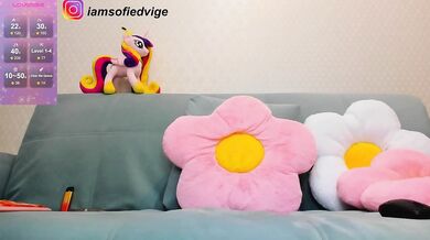 sofi-edvige - Porn Video [Bongacams]: dynamic broadcaster, enchanting bosom, naughty