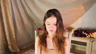 LoisBuys - Porn Video [Cam4]: charismatic streamer, perfectly shaped booty, voluptuous porn slut