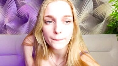 ElgaGarman - Porn Video [Cam4]: gorgeous décolletage, lesbian, charming streamer