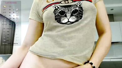 Yamajca - Porn Video [Bongacams]: gorgeous siren, teases, toned thighs