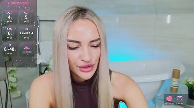 LeilaFlower - Porn Video [Bongacams]: alluring enchantress, cam clip, voluptuous ass