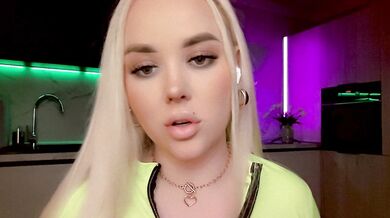 In-your-fucking-mind - Porn Video [Bongacams]: toned abs, ravishing booty, constantly horny