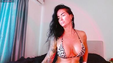 KattyCat - Porn Video [Bongacams]: voluptuous silhouette, stream archive, beautiful model