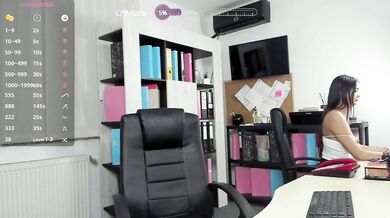 DaryaStars - Porn Video [Bongacams]: seductive assets, anal play, stunning glutes