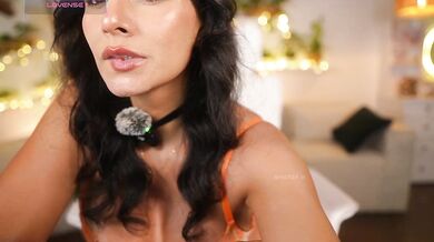 Meegan - Porn Video [Bongacams]: enchanting waistline, pounding sensations, ravishing booty