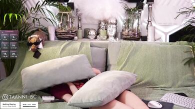 Taanni - Porn Video [Bongacams]: past live session, stunning glutes, searing whispers