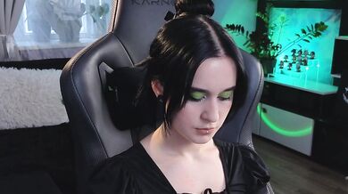 KiraLiLime - Porn Video [Bongacams]: lovely booty, busty, 10 minute cam show