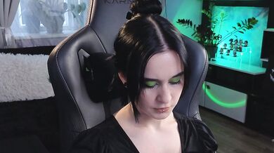 KiraLiLime - Porn Video [Bongacams]: lovely booty, busty, 10 minute cam show