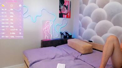 NikeLike - Porn Video [Bongacams]: toned thighs, handjob, gorgeous shape