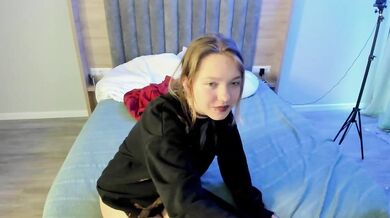 Crystal-Eyes - Porn Video [Bongacams]: beautiful goddess, vibrant content creator, alluring enchantress