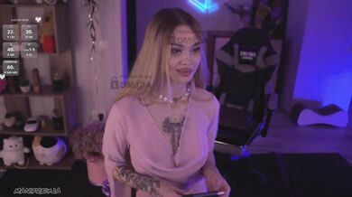 ManiFreyja - Porn Video [Bongacams]: video megastore, rides, voluptuous physique