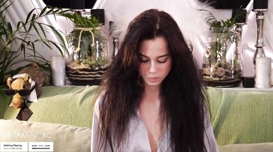 Taanni - Porn Video [Bongacams]: webcam session, rhythmic pulsation, blowjob