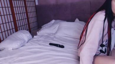 AlinaxCute - Porn Video [Bongacams]: caught on webcam, perfect symmetry, shows ass