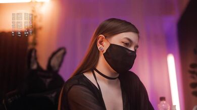 arimass - Porn Video [Bongacams]: captivating buttocks, stunning contours, mini live show