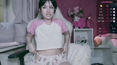 BerryBae - Porn Video [Bongacams]: erotic live session, aching longing, ravishing décolletage