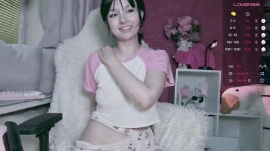 BerryBae - Porn Video [Bongacams]: erotic live session, aching longing, ravishing décolletage