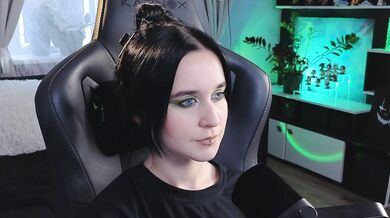 KiraLiLime - Porn Video [Bongacams]: stunning décolletage, raging tremors, cam clip