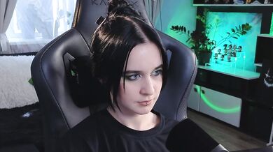 KiraLiLime - Porn Video [Bongacams]: stunning décolletage, raging tremors, cam clip