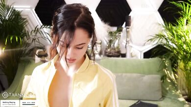 Taanni - Porn Video [Bongacams]: web model, magnetic enchantress, charming muse