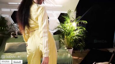 Taanni - Porn Video [Bongacams]: web model, magnetic enchantress, charming muse