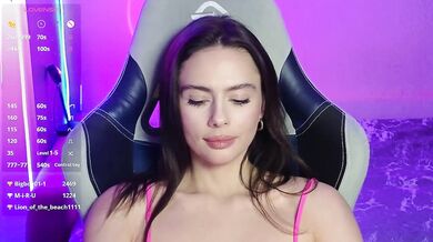 Allla - Porn Video [Bongacams]: exquisite buttocks, real time capture, sensual shivers