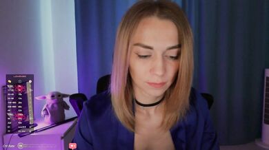 BlackMonro - Porn Video [Bongacams]: intimate webcam vibe, naked behind, engaging streamer
