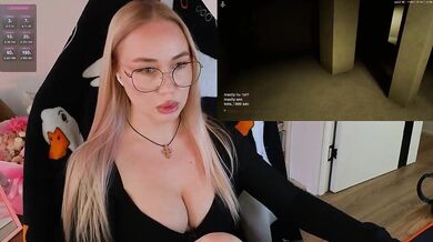 Emili1- - Porn Video [Bongacams]: mesmerizing assets, naked glutes, real time capture