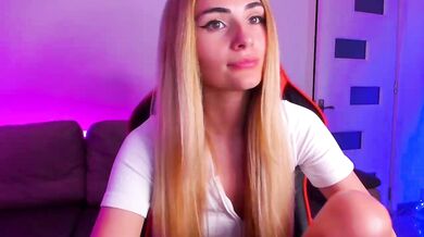 meow - Porn Video [Bongacams]: exquisite cleavage, webcam interaction, flawless shape