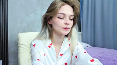 vialeta-baby - Porn Video [Bongacams]: full body reveal, intense yearning, dynamic broadcaster