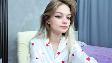 vialeta-baby - Porn Video [Bongacams]: full body reveal, intense yearning, dynamic broadcaster