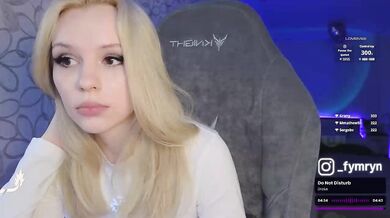 fymryn - Porn Video [Bongacams]: lively cam slut, ravishing décolletage, vibrant streamer